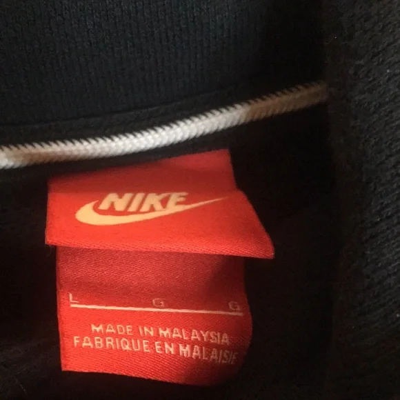 NIKE RED TAG VINTAGE HOODIE SIZE L ZIP POCKET ON SLEEVE - Picture 2 of 6